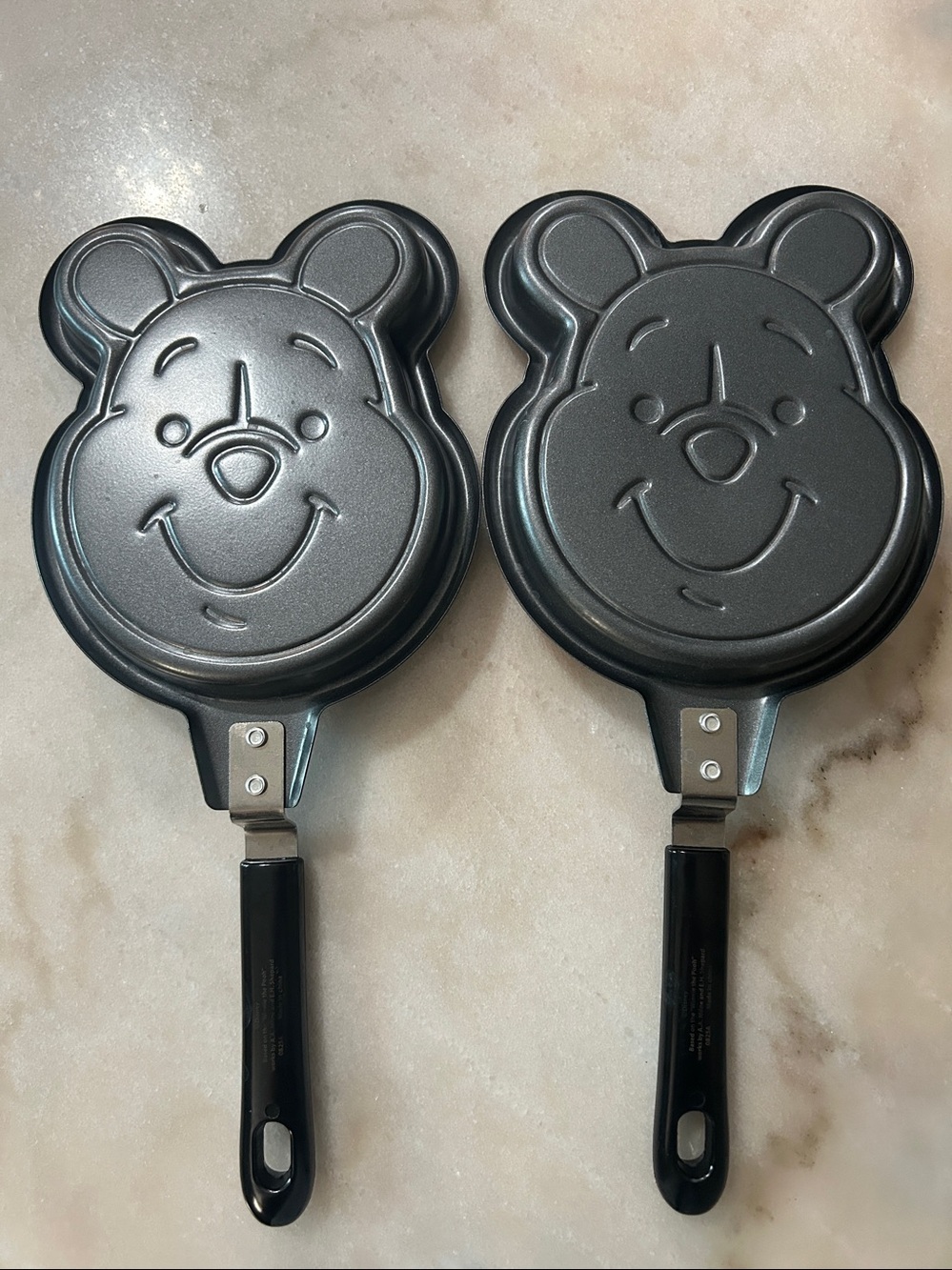 2 Winnie the Pooh Pancake Kitchen Tool Set 2 Piece set Disney Pancake pans Black
